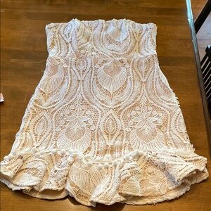 Elegant Cream Lace Strapless Top 
Across the chest is 14.5 in.
Length-27in.